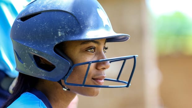 mone-davis-lead.jpg